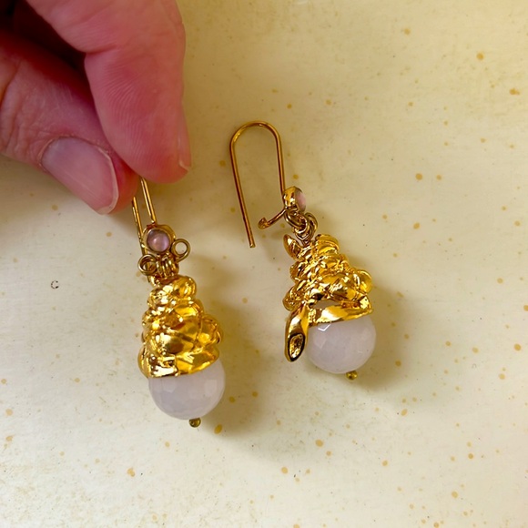 Gold Snake on Pink Quartz Earring - Picture 3 of 4